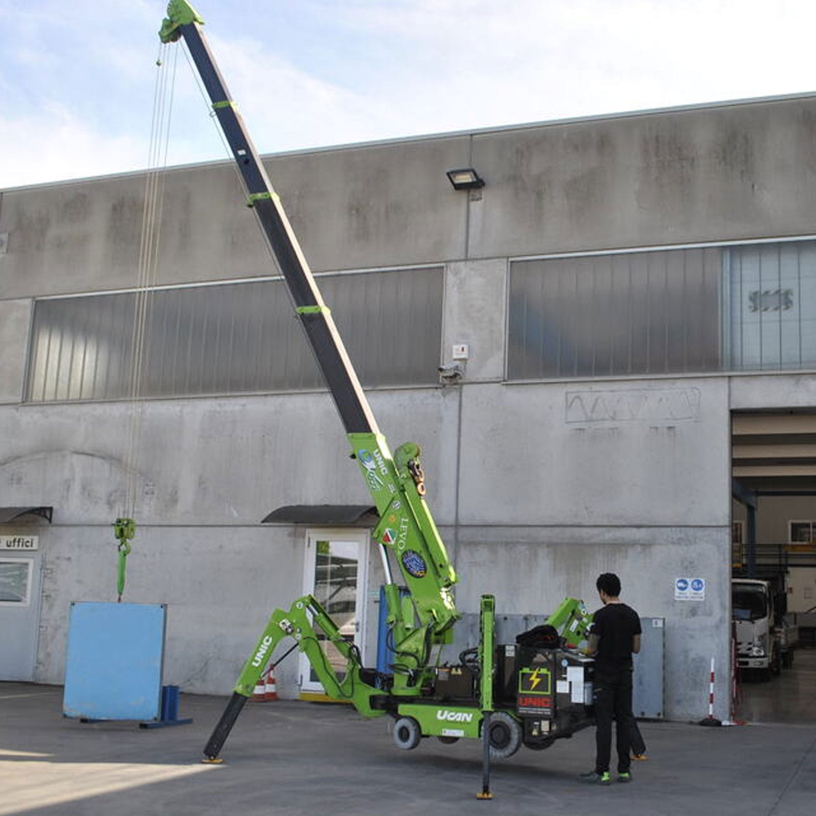 MINIGRU ECO-095 CON RUOTE