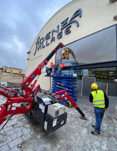 Posa grandi vetrate con MINIGRU 295