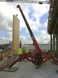 UNIC mini cranes working in schools and universities 4 UNIC mini gru che lavorano nelle scuole e nelle universitÃ
