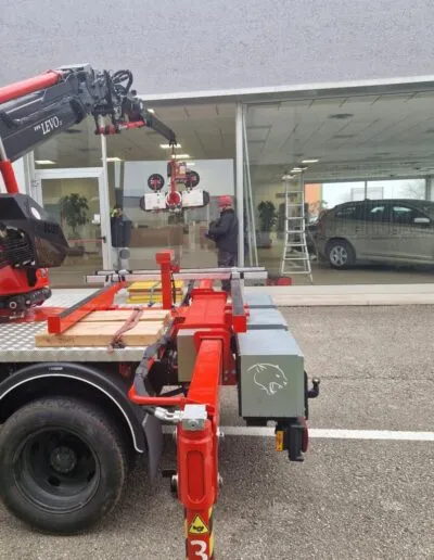 Sostituzione di vetrate con la ventosa KAPPEL DSKEB2 (750 kg)