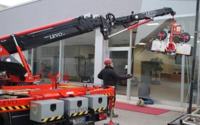 home 14 SOSTITUZIONE DI VETRATE CON LA DSKEB2.